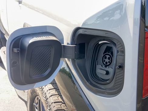 Used 2025 GMC Hummer EV 2X w/ LPO, Cargo Utility Package image 14