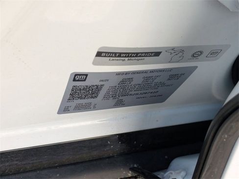 Used 2025 Buick Enclave Sport Touring image 38