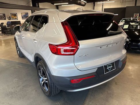 Used 2025 Volvo XC40 B5 Core image 7