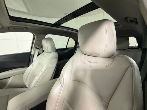 Used 2020 Cadillac XT4 Premium Luxury image 12