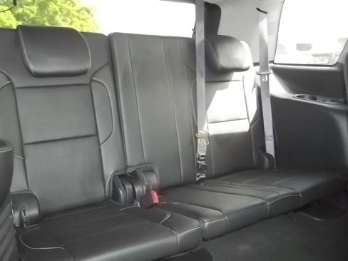 Used 2016 GMC Yukon SLT w/ Open Road Package image 11