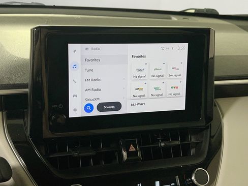 Used 2023 Toyota Corolla Cross L image 14