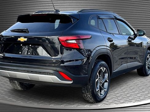 Used 2025 Chevrolet Trax LT w/ Driver Confidence Package image 6
