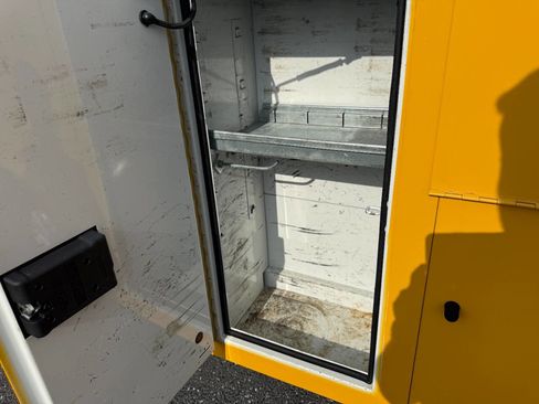 Used 2016 Ford Transit 250 138 w/ Interior Upgrade Package image 32