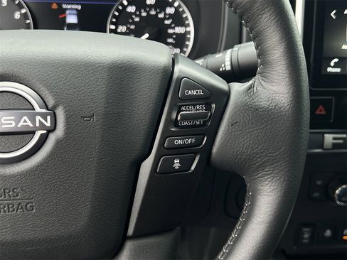 Certified 2025 Nissan Frontier SV w/ SV Convenience Package image 12