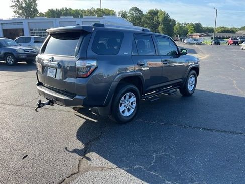 Used 2022 Toyota 4Runner SR5 Premium w/ Moonroof Package RWD image 3