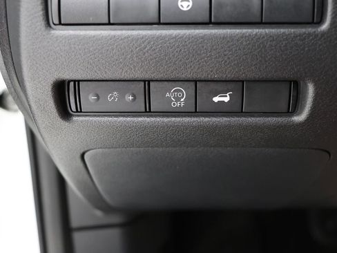 Used 2023 Nissan Rogue SL w/ SL Premium Package image 29