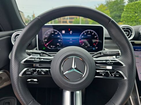 Used 2025 Mercedes-Benz CLE 300 4MATIC Coupe image 19