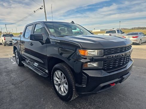 Used 2019 Chevrolet Silverado 1500 Custom w/ Custom Value Package image 10