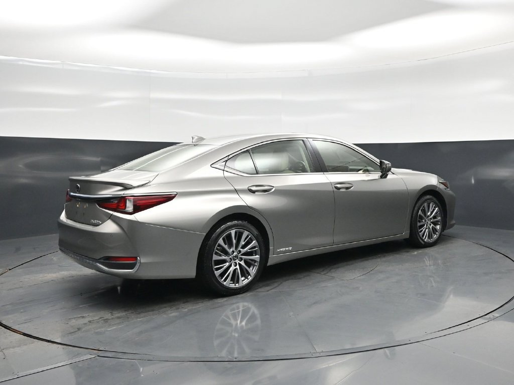 Used 2019 Lexus ES 300h w/ Premium Package FWD image 27