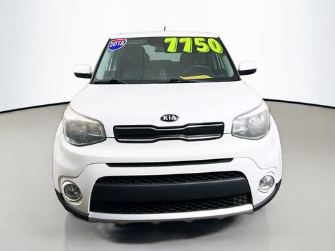 Used 2018 Kia Soul + image 2