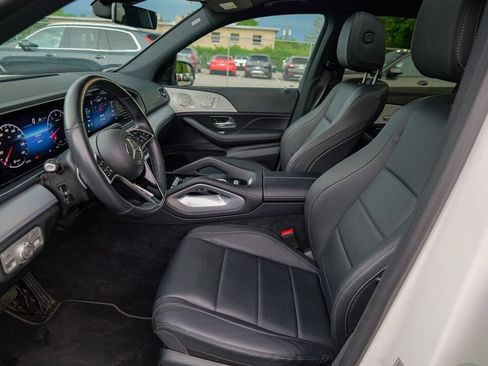Used 2024 Mercedes-Benz GLS 450 4MATIC image 22