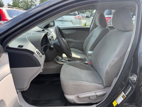 Used 2012 Toyota Corolla L FWD image 8