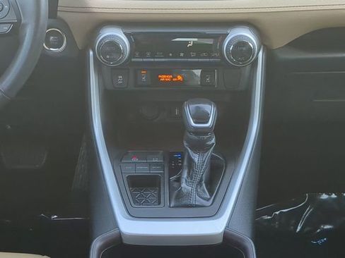 Certified 2020 Toyota RAV4 Limited image 19