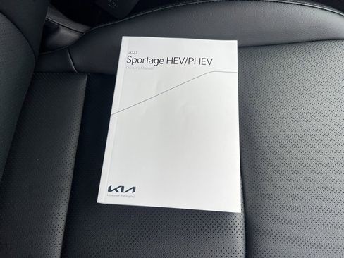 Certified 2023 Kia Sportage EX image 25