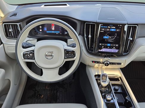 Certified 2023 Volvo XC60 B5 Ultimate w/ Climate Package image 29