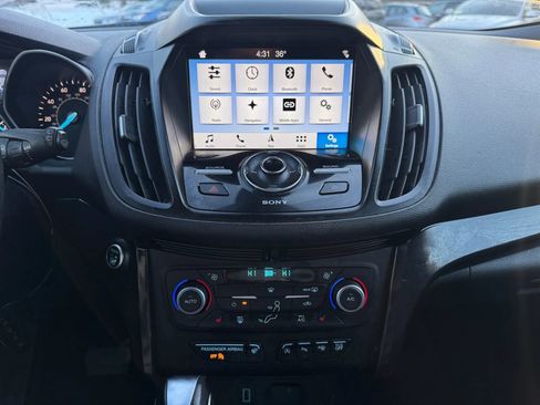 Used 2019 Ford Escape Titanium image 20