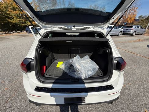 New 2026 Volkswagen Golf SE image 15