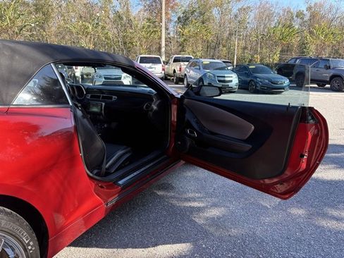 Used 2015 Chevrolet Camaro SS image 28