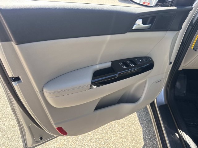 Used 2022 Kia Sportage EX w/ EX Technology Package AWD/4WD image 22