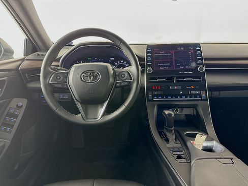 Used 2022 Toyota Avalon XLE image 26