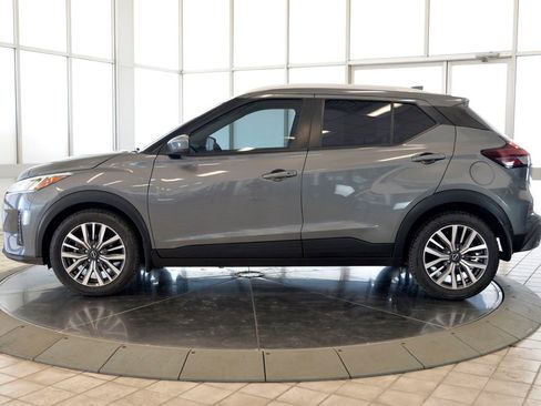 Used 2023 Nissan Kicks SV FWD image 6