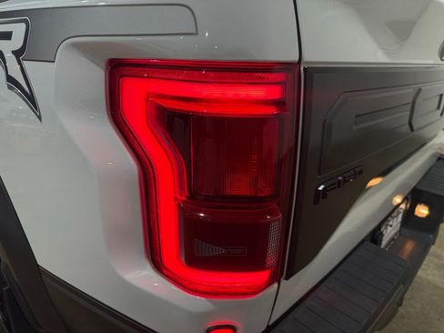 Used 2018 Ford F150 Raptor w/ Equipment Group 802A Luxury image 12