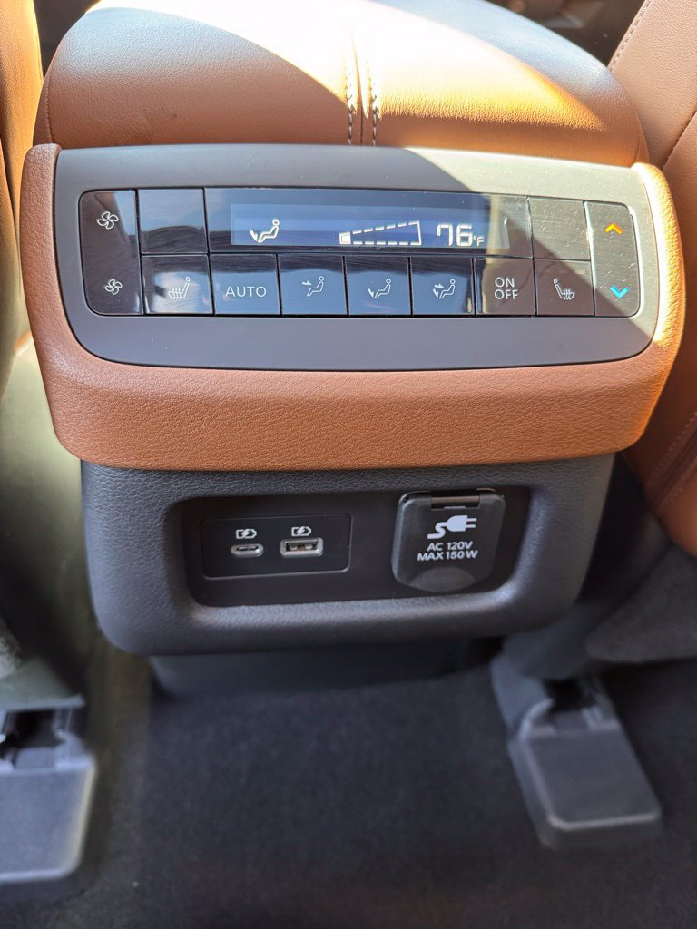 Used 2025 Nissan Pathfinder Platinum w/ Cargo Package AWD/4WD image 20