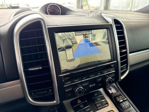 Used 2016 Porsche Cayenne GTS AWD/4WD image 22
