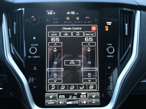 Used 2025 Subaru Outback Premium image 27