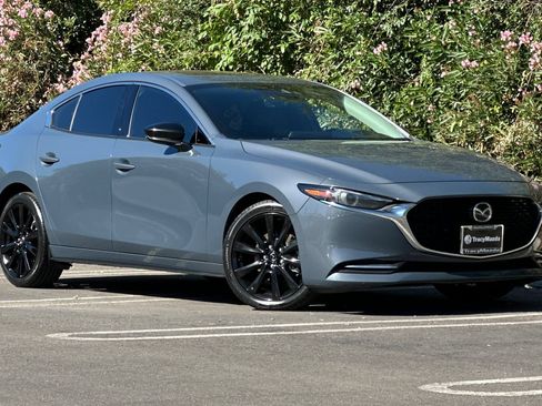 Used 2022 MAZDA MAZDA3 s AWD/4WD image 2