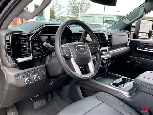 Certified 2025 GMC Sierra 2500 SLT w/ Texas SLT Premium Package image 17