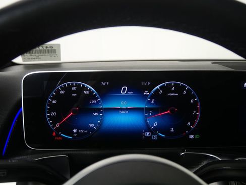 Used 2021 Mercedes-Benz GLB 250 4MATIC image 19