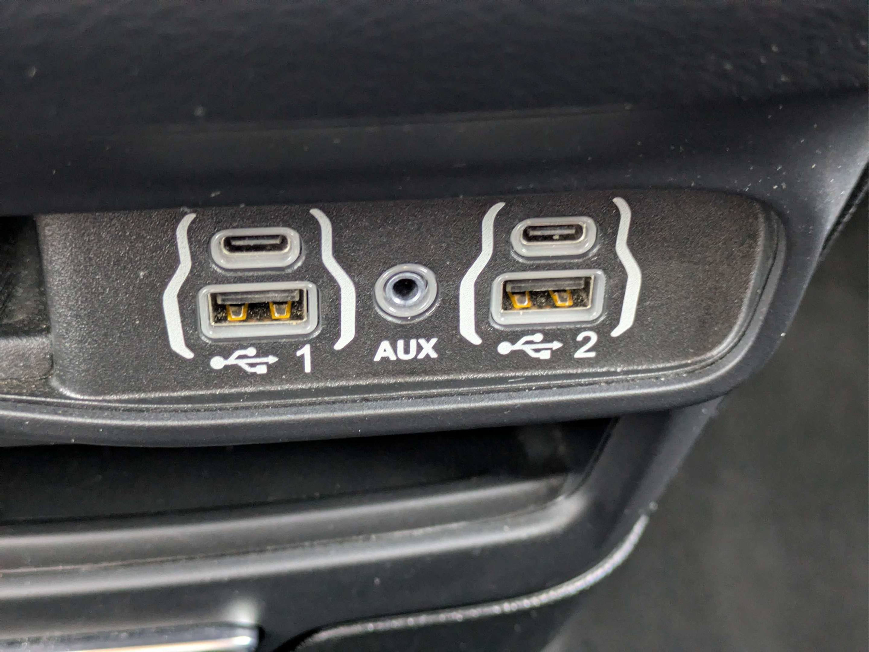 Used 2025 Chrysler Pacifica Select FWD image 18