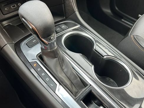 Used 2024 Chevrolet Equinox Premier AWD/4WD image 34