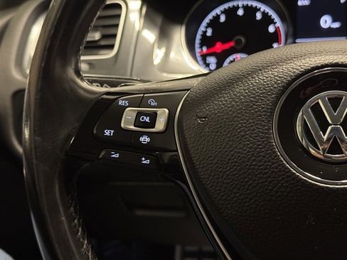 Used 2019 Volkswagen Golf Alltrack S image 16