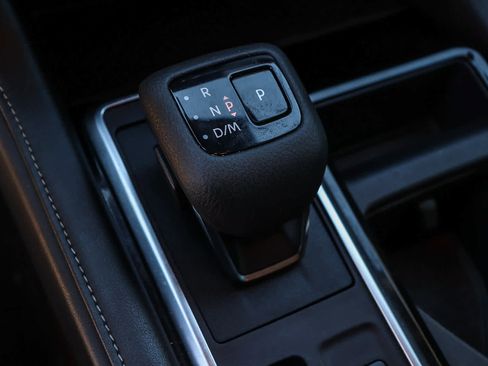 Used 2023 Nissan Pathfinder SV image 22