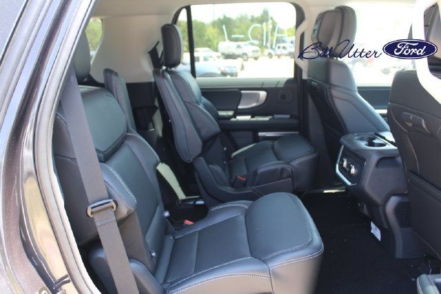 New 2027 Ford Expedition Platinum w/ Driver's Package RWD image 9