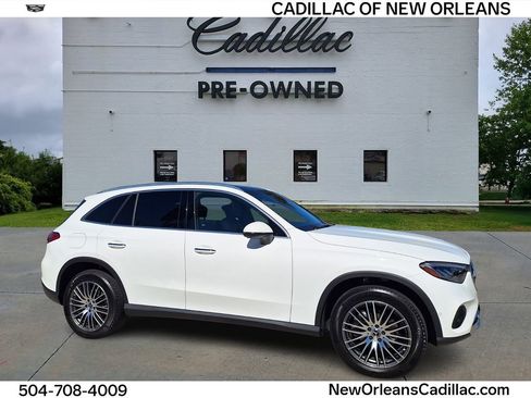 Used 2025 Mercedes-Benz GLC 300 image 1