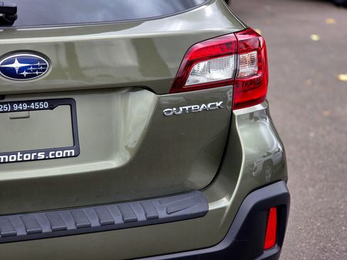 Used 2018 Subaru Outback 2.5i Premium AWD/4WD image 10