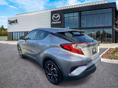 Used 2020 Toyota C-HR XLE image 5