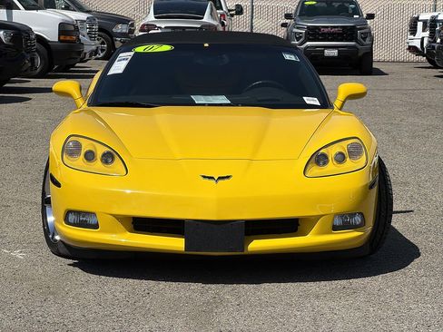 Used 2007 Chevrolet Corvette Convertible w/ Preferred Equipment Group RWD image 2