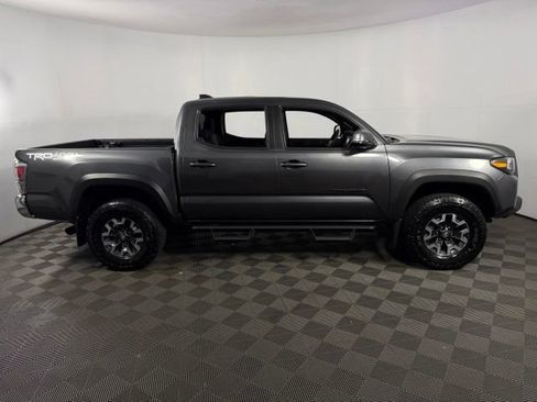 Used 2023 Toyota Tacoma TRD Off-Road w/ Black Out Package (TMS) AWD/4WD image 11