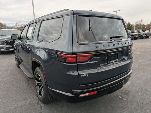 Used 2025 Jeep Wagoneer Series II image 6