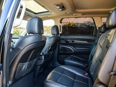 Used 2021 Kia Telluride SX image 19