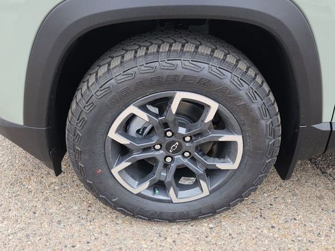 New 2026 Chevrolet Equinox ACTIV w/ Convenience Package III image 27