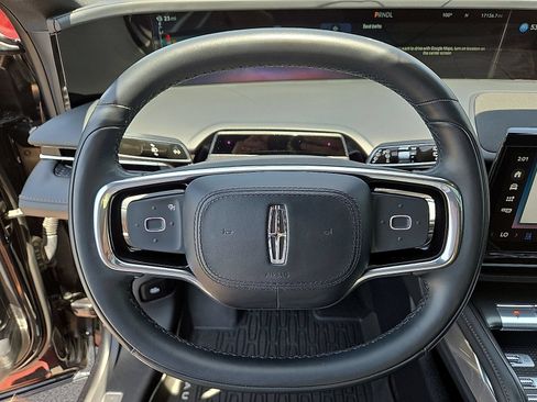 Certified 2025 Lincoln Nautilus Reserve w/ Jet Appearance Package AWD/4WD image 15