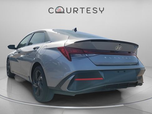 New 2026 Hyundai Elantra SEL Sport image 3