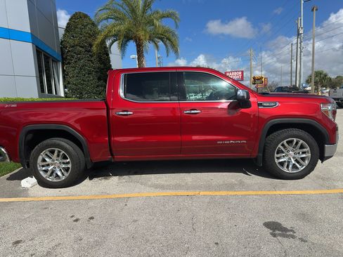 Used 2021 GMC Sierra 1500 SLT w/ SLT Convenience Package image 3