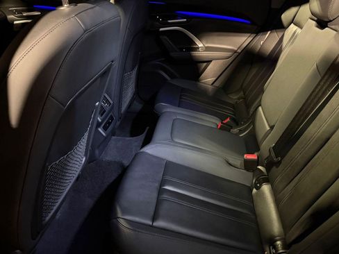 Certified 2025 Audi Q5 Premium w/ Convenience Package image 15